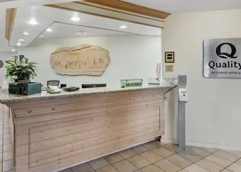 Quality Suites Moab near Arches National Park hotel thumbnail 2