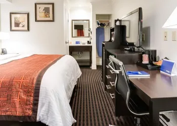 Seaside Inn hotel thumbnail 3
