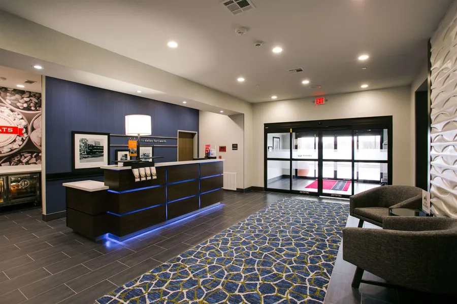 Hampton Inn & Suites Dallas/Ft. Worth Airport South hotel detail image 2