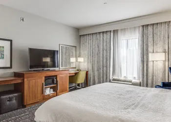 Hampton Inn & Suites Dallas/Ft. Worth Airport South hotel thumbnail 5
