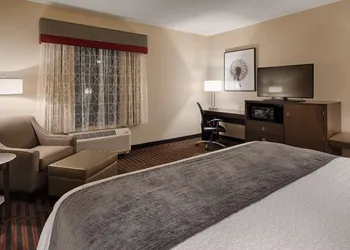 Best Western Plus Stevens County Inn hotel thumbnail 4