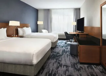 Fairfield Inn & Suites by Marriott Calgary Downtown hotel thumbnail 7