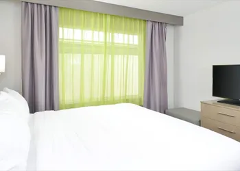 Holiday Inn Express & Suites Shippensburg by IHG hotel thumbnail 5