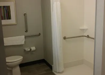 Holiday Inn Express & Suites Shippensburg by IHG hotel thumbnail 6