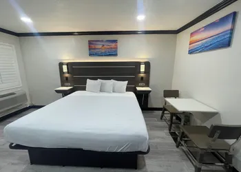 Escondido Lodge hotel thumbnail 3