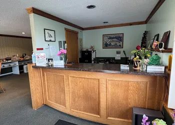 New Age Inn - Voyageur Motel hotel thumbnail 3