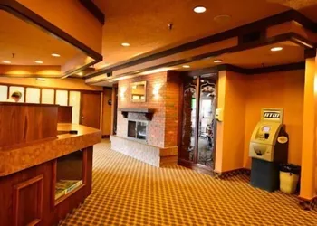 Travelodge by Wyndham Winnipeg Airport West hotel thumbnail 3