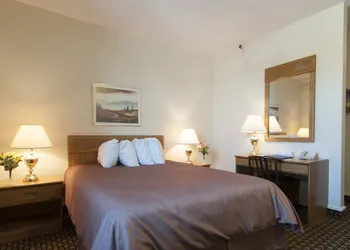 Travelodge by Wyndham Winnipeg Airport West hotel thumbnail 6