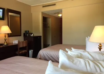 Travelodge by Wyndham Winnipeg Airport West hotel thumbnail 7