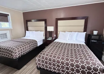 Roger's Motel hotel thumbnail 4