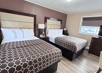 Roger's Motel hotel thumbnail 7