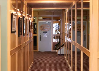 Tamarack Motor Inn hotel thumbnail 3