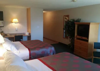 Tamarack Motor Inn hotel thumbnail 6