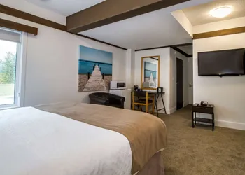 Stoke Hotel SureStay Collection by Best Western hotel thumbnail 6