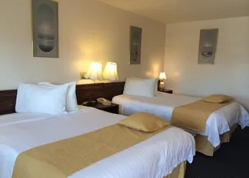 Circle 5 Motel hotel thumbnail 3