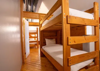 Basecamp Lodge Golden hotel thumbnail 6