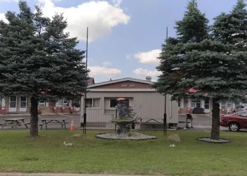 Maple Leaf Motel hotel thumbnail 8