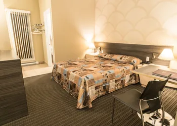 Falcon Motel Brossard hotel thumbnail 4