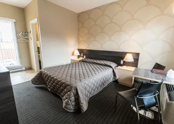Falcon Motel Brossard hotel thumbnail 7