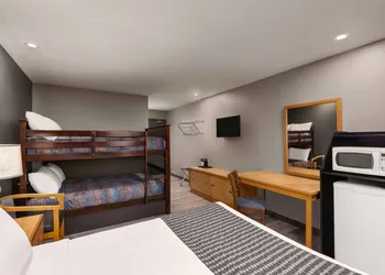 Travelodge by Wyndham Brandon hotel thumbnail 4