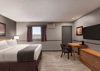 Travelodge by Wyndham Brandon hotel thumbnail 5