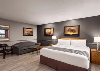 Travelodge by Wyndham Brandon hotel thumbnail 6