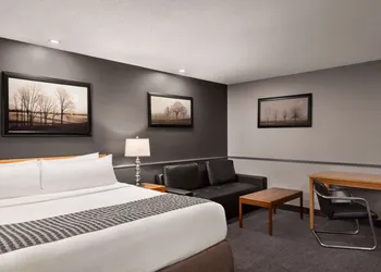 Travelodge by Wyndham Brandon hotel thumbnail 8