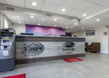 Econo Lodge at the University hotel thumbnail 3