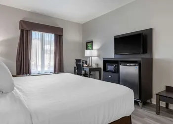 Econo Lodge at the University hotel thumbnail 8