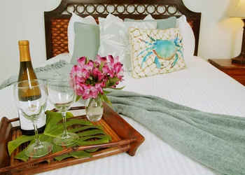 Coconut Palm Inn hotel thumbnail 3
