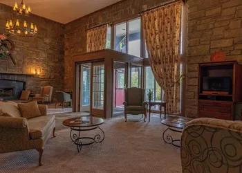 4 Seasons at Beech Mountain hotel thumbnail 6