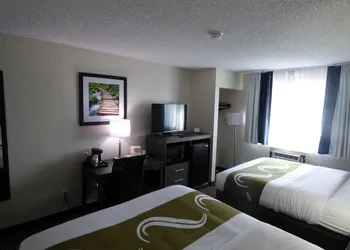 Quality Inn & Suites Leesburg Chain of Lakes hotel thumbnail 5