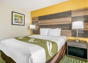 Quality Inn & Suites Leesburg Chain of Lakes hotel thumbnail 6