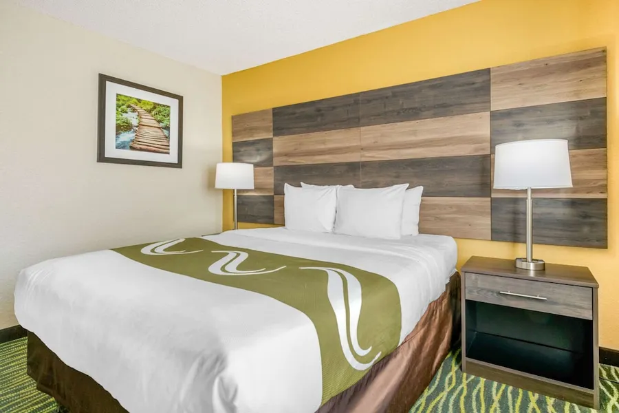 Quality Inn & Suites Leesburg Chain of Lakes hotel detail image 6