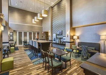 Hampton Inn Hibbing hotel thumbnail 3