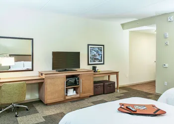 Hampton Inn Hibbing hotel thumbnail 7