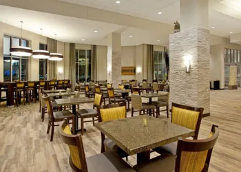 Hampton Inn & Suites Minneapolis / Downtown hotel thumbnail 2