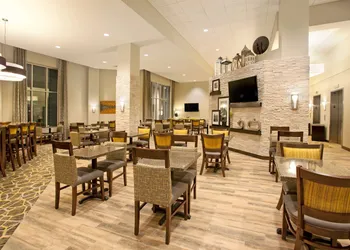 Hampton Inn & Suites Minneapolis / Downtown hotel thumbnail 4