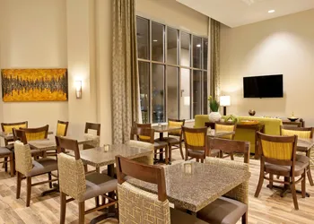 Hampton Inn & Suites Minneapolis / Downtown hotel thumbnail 7
