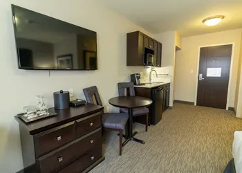 The Kanata by BCMInns Blairmore hotel thumbnail 6