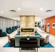 La Quinta Inn & Suites by Wyndham Lynchburg at Liberty Univ. hotel detail image 5