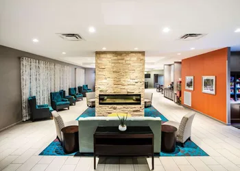La Quinta Inn & Suites by Wyndham Lynchburg at Liberty Univ. hotel thumbnail 5