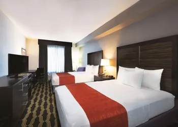 La Quinta Inn & Suites by Wyndham Lynchburg at Liberty Univ. hotel thumbnail 7