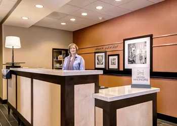 Hampton Inn Poplar Bluff hotel thumbnail 3