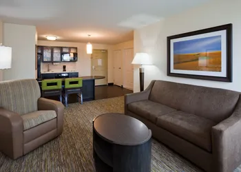 Candlewood Suites Dickinson ND by IHG hotel thumbnail 7