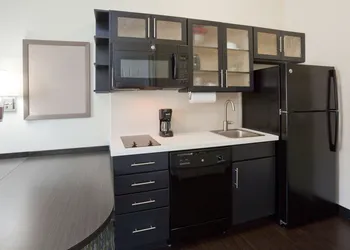 Candlewood Suites Dickinson ND by IHG hotel thumbnail 8