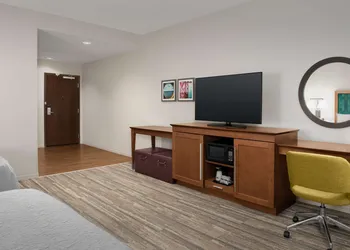Hampton Inn & Suites Orangeburg hotel thumbnail 5