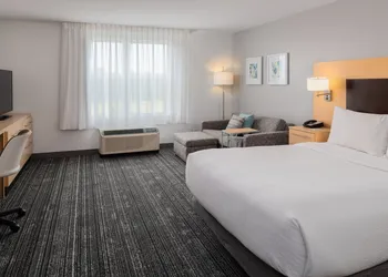 TownePlace Suites by Marriott Wareham Buzzards Bay hotel thumbnail 4