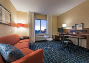 Fairfield Inn & Suites Leavenworth hotel thumbnail 3