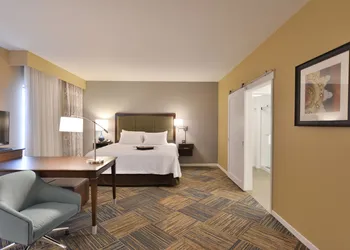 Hampton Inn & Suites Chippewa Falls hotel thumbnail 7